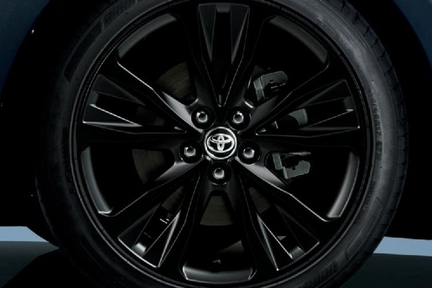 215/45R17タイヤ&17×7 1/2Jアルミホイール(マットブラック塗装/センターオーナメント付)