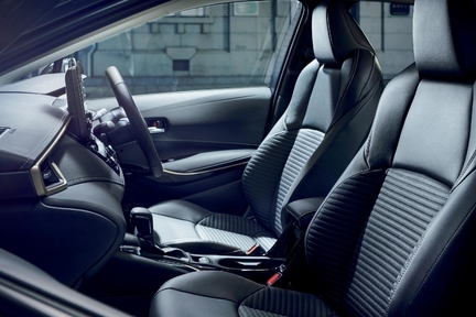 カローラ特別仕様車HYBRID W×B“50 Million Edition”(2WD)