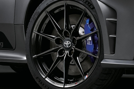 BBS製アルミホイール(18×8J)+フランス国旗+TOYOTA GAZOO Racingロゴ加飾