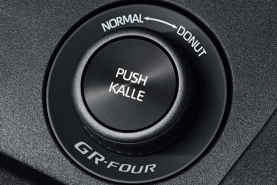 4WDモードセレクトスイッチ（NORMAL/DONUT/KALLE）