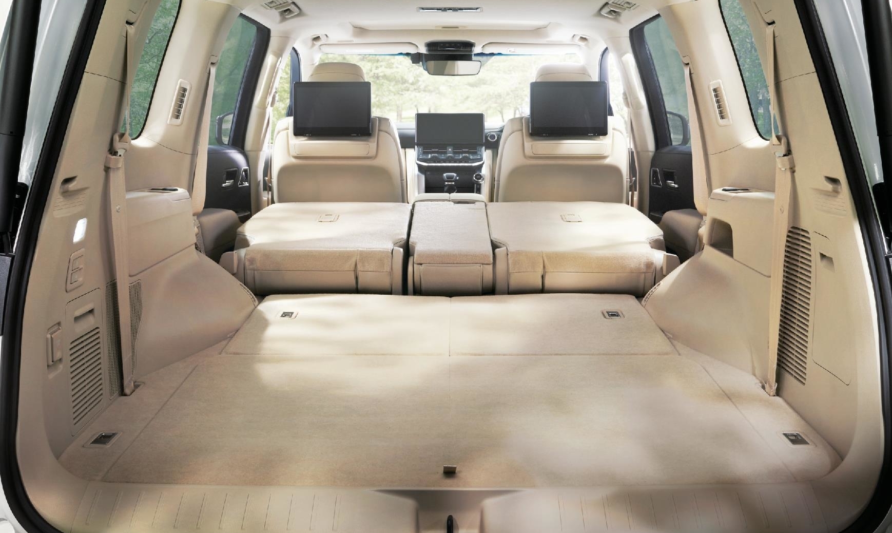 キャンプに最適な車とは？車のタイプ別にキャンプの楽しみ方を