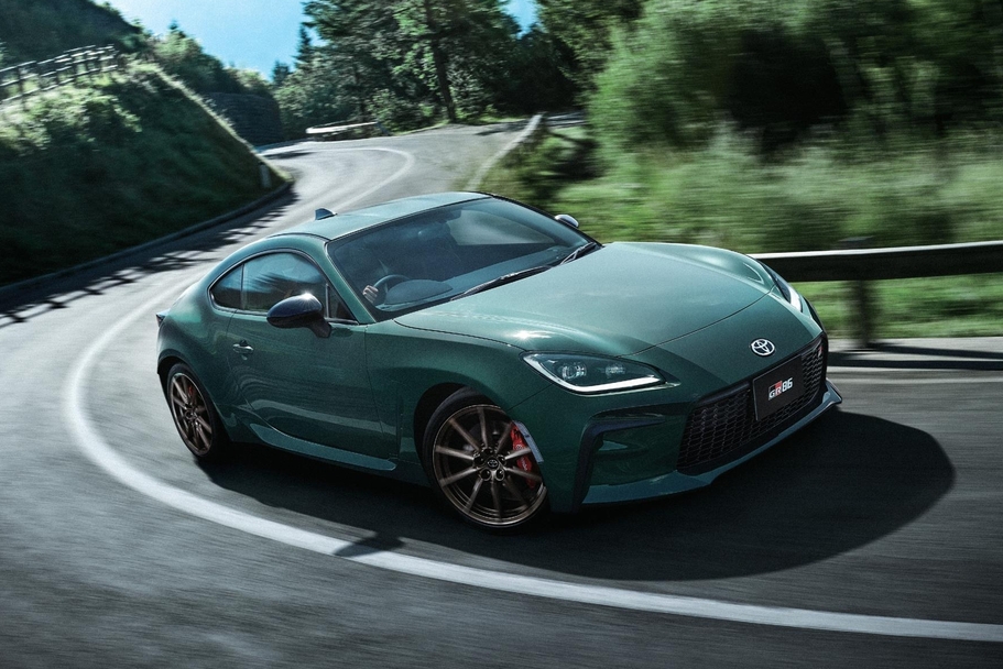 特別仕様車 RZ“Ridge Green Limited”（6MT）［ベース車両はRZ（6MT）］