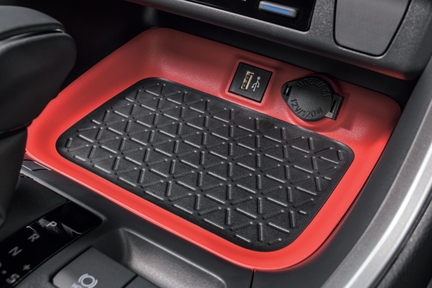“OFFROAD package” 専用配色 ［レッド＋ブラック］センターオープントレイ