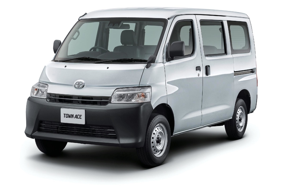 フロントスタイリング　DX（2WD）・5M/T。