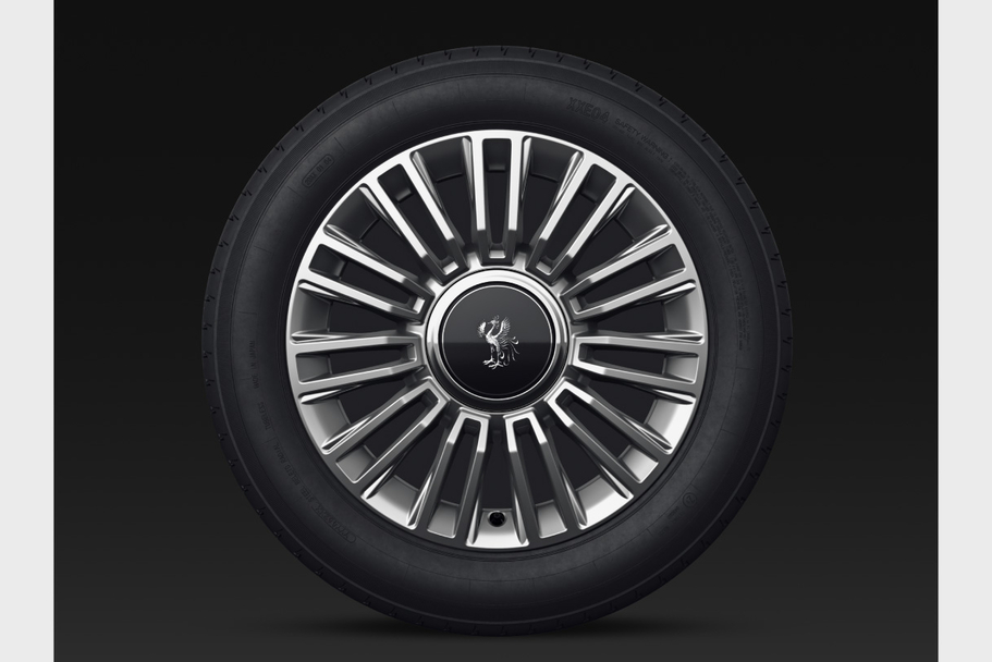 255/55R20タイヤ&20×8Jアルミホイール(ハイパークロームメタリック)&カラードセンターオーナメント