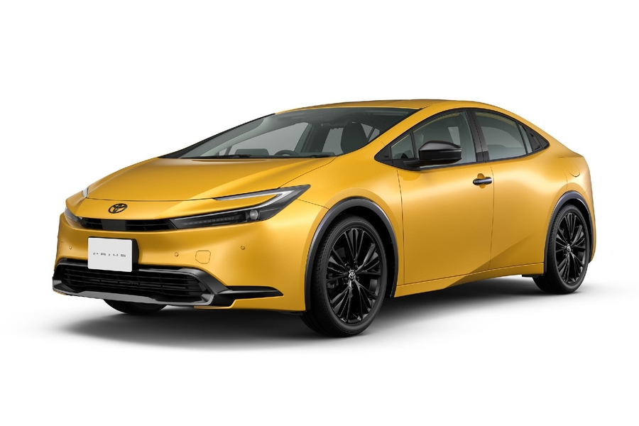 フロント　特別仕様車 G プラグインハイブリッド車 “Night Shade”（ベース車両はG プラグインハイブリッド車）