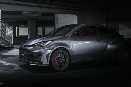RZ“High performance”［GR-DAT（8AT・4WD）］