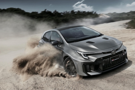 RZ［GR-DAT（8AT・4WD）］