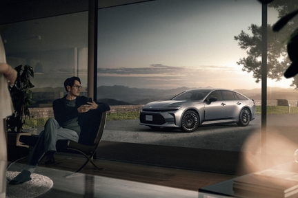 【モデル入り素材】Z（ハイブリッド車）