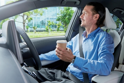 【モデル入り素材】W×B（ハイブリッド車・2WD）