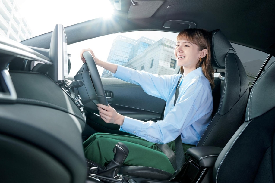 【モデル入り素材】G“Z”（ハイブリッド車）