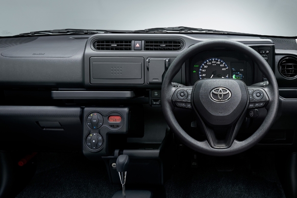 F（ハイブリッド車）