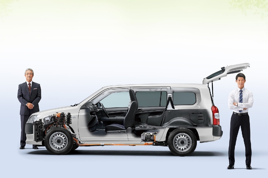 【モデル入り素材】GX（ハイブリッド車）