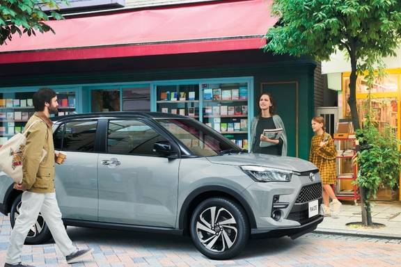 【モデル入り素材】Z（ガソリン・2WD）