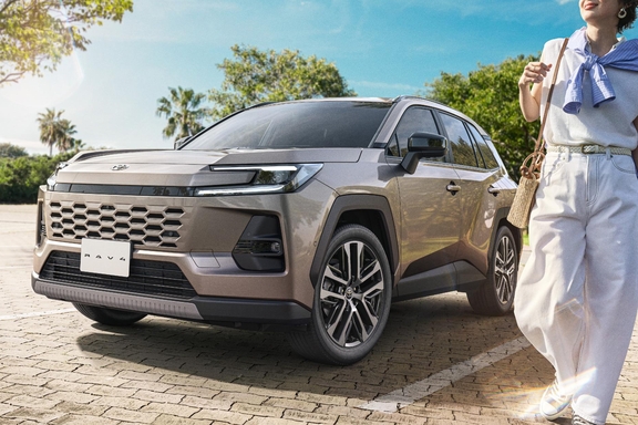 【モデル入り素材】Z（ハイブリッド）