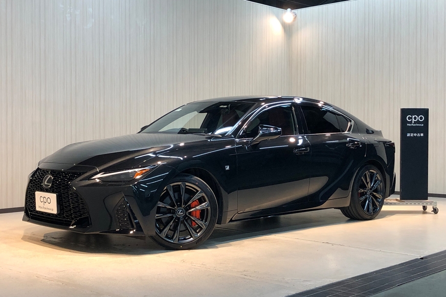 レクサス IS300h Fスポーツ 4WD