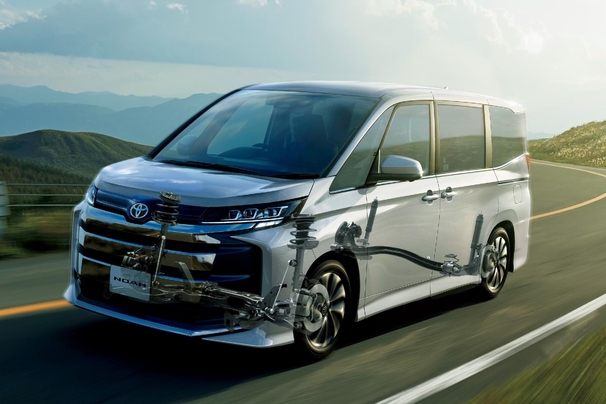 S-Z（ハイブリッド・2WD・7人乗り）