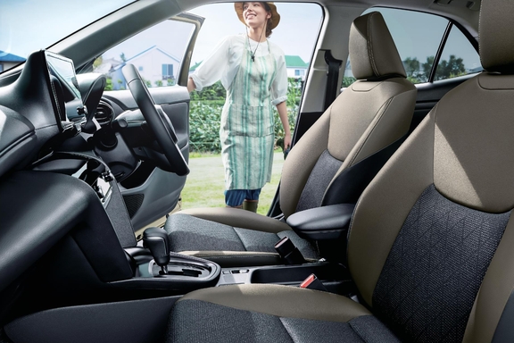 【モデル入り素材】Z（ガソリン・2WD）