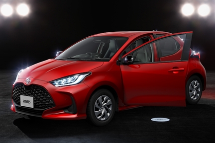 ヤリス　アクセサリー