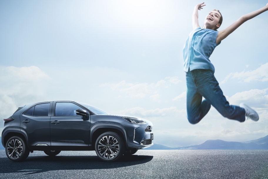 【モデル入り素材】Z（ガソリン・2WD）