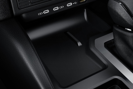 フロントコンソールトレイ