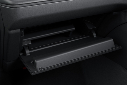 グローブボックス（キーロック＆照明付）