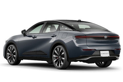 CROSSOVER RS｜リヤ　CROSSOVER RS（2.4Lターボハイブリッド車）